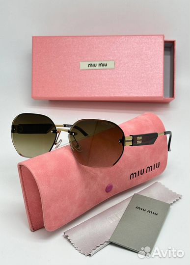 Солнцезащитные очки miu miu