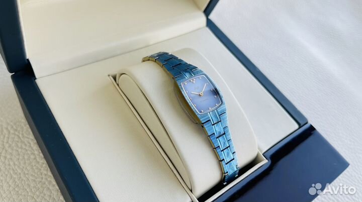 Новые Редчайшие Женские наручные часы Луч