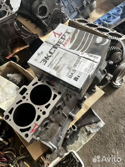 Блок цилиндров ваз 21124 с поршнями