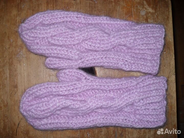 Варежки женские