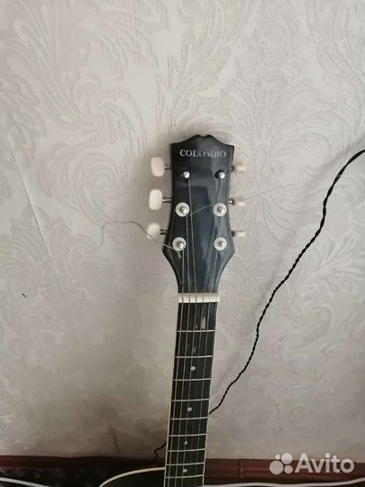 Акустическая гитара