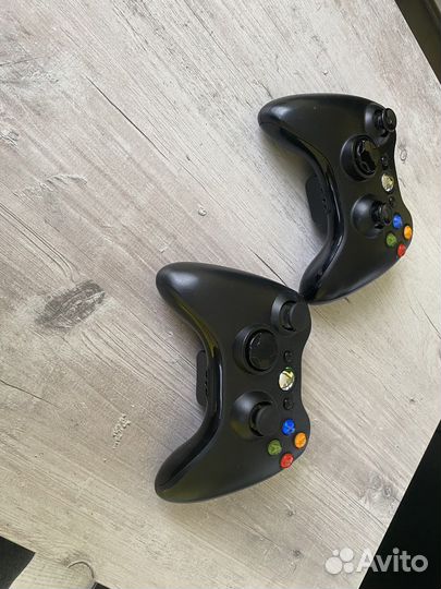 Xbox 360 E прошита 200+ игр + 2 геймпада