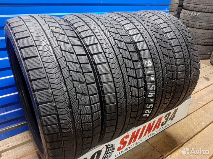 Bridgestone Blizzak VRX 225/45 R18 94Q