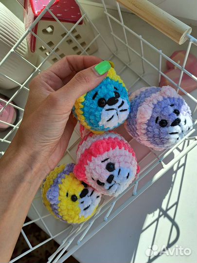 Котики плюшевые