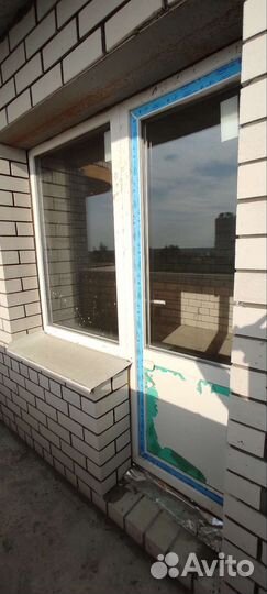 Пластиковое окно с дверью