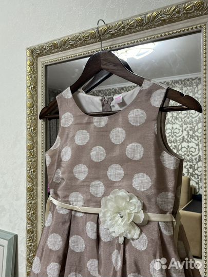 Платье для девочки праздничное 140