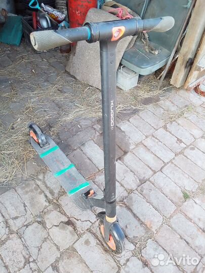 Продам электросамокат