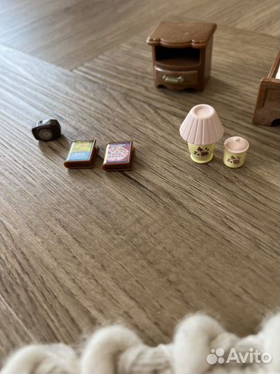 Sylvanian Families большая кровать и тумбочка 5019