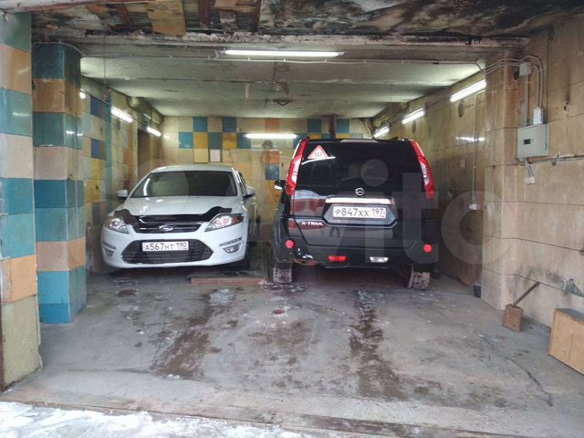 Гараж, > 30 м²