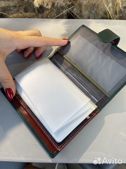 Кошелек женский с отделением под документы