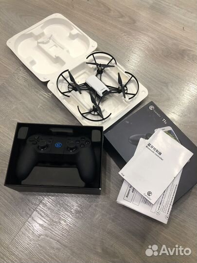 Квадрокоптер с камерой и пультом Dji tello