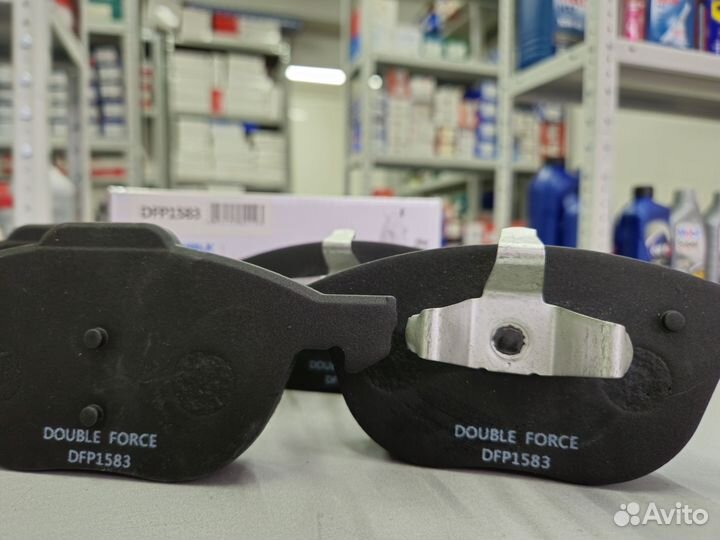 Колодки тормозные передние Ford Focus / Mazda 3