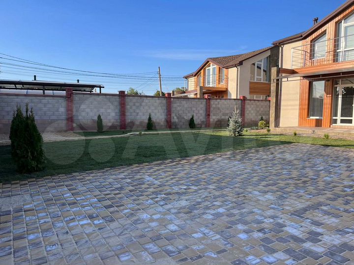 Дом 172 м² на участке 5 сот.