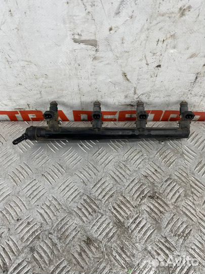 Топливная рампа Фольксваген Поло мк 5