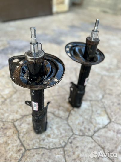 Амортизаторы toyota camry 50 задние, пара