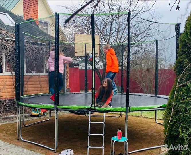 Батут каркасный с защитной с сеткой