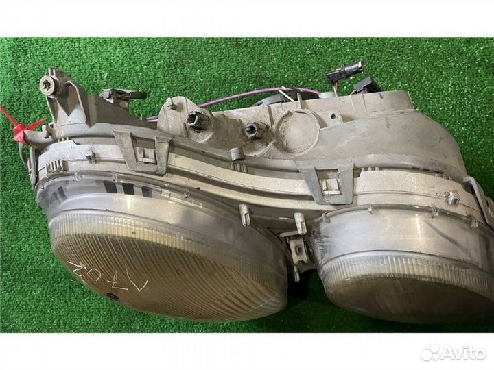 Фара правая Mercedes E W210 2000