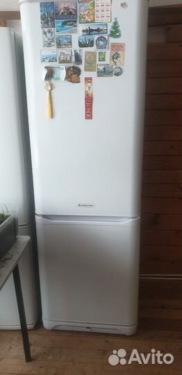 Холодильник ariston