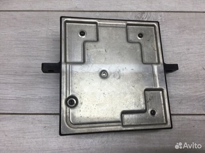 Блок управления бортовой сети Volkswagen Caddy