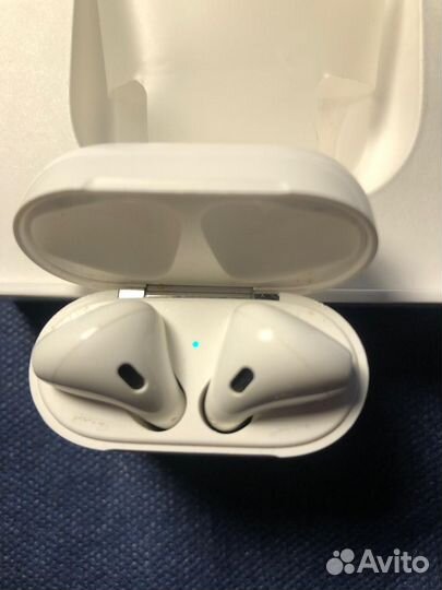 Беспроводные наушники apple airpods А2031 бу