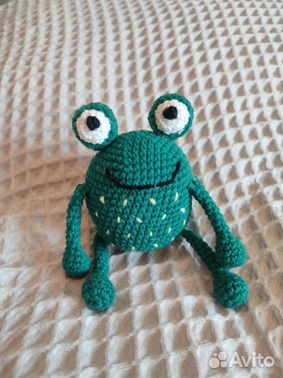 Вязаные игрушки лягушка