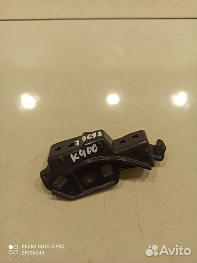 Кронштейн накладки торпедо (Kia K900 II)