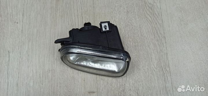 Фара противотуманная птф Туманка Nissan almera N16