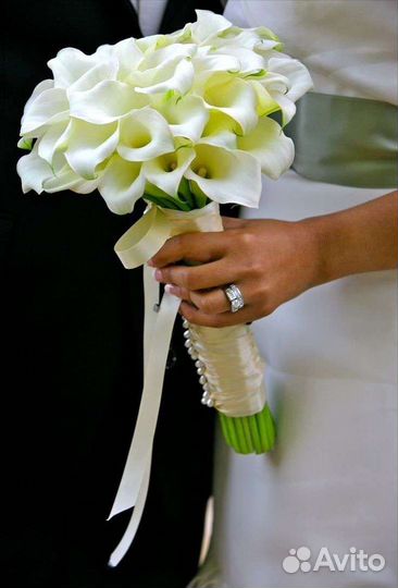 Букет невесты каллы