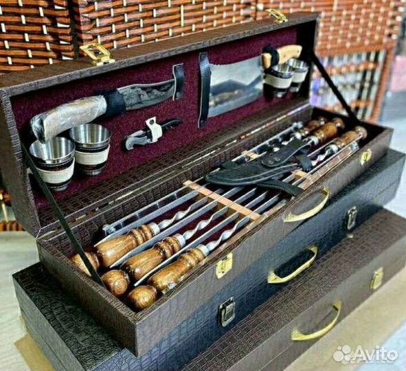 Шашлычный подарочный набор шампуров