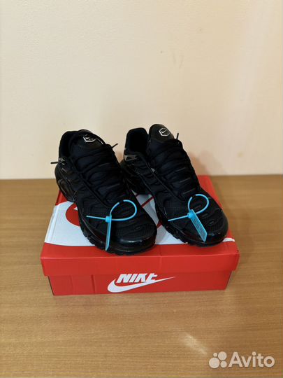 Кроссовки Nike air max tn plus оригинальные