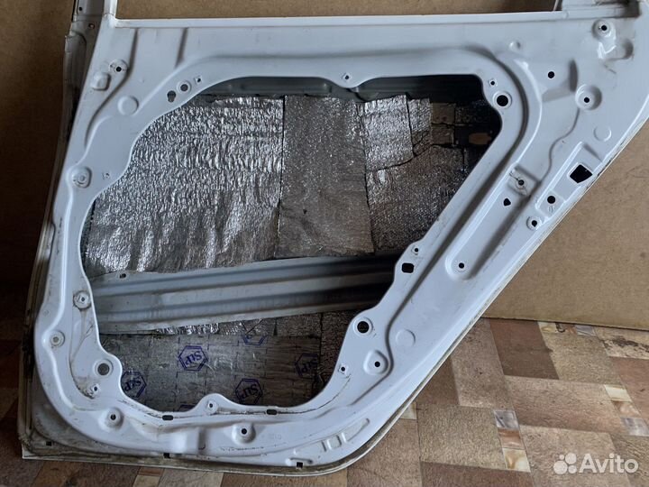 Задняя правая дверь в сборе KIA Ceed JD
