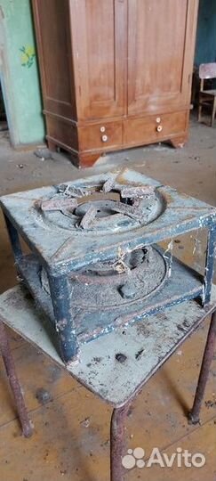 Лампа керосиновая,крынка, корчага, утюг