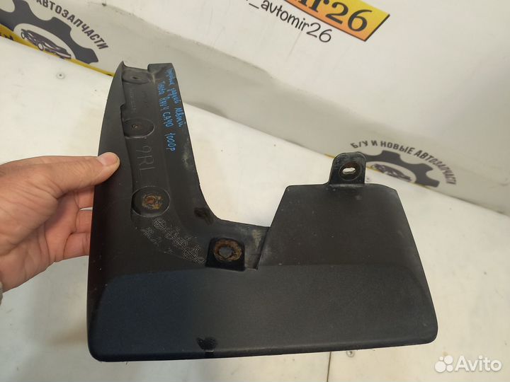 Брызговик задний левый Toyota Rav 4, CA 40