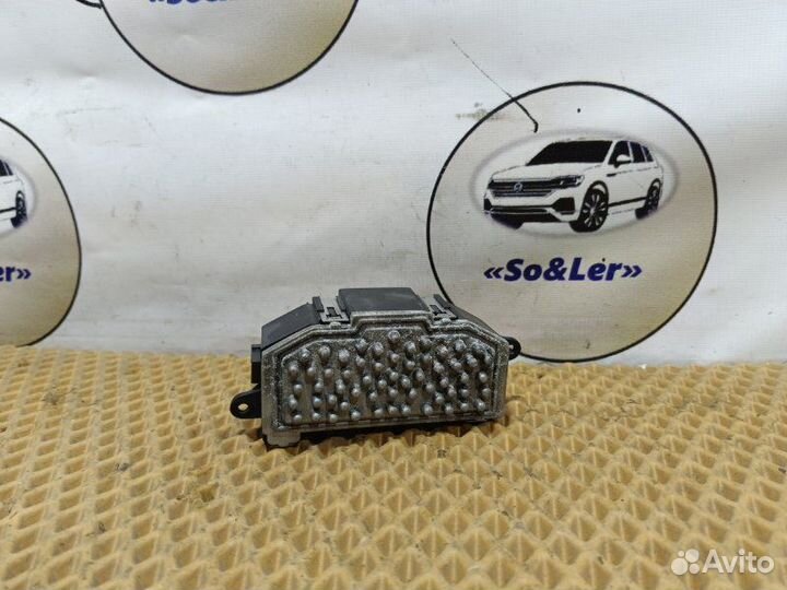 Резистор печки Audi Q7 4L casa 2008