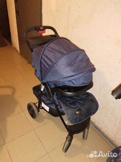 Прогулочная коляска