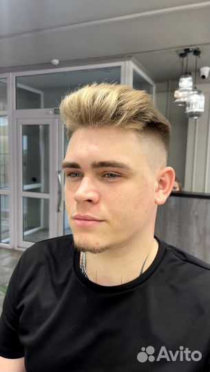 Модель на стрижку