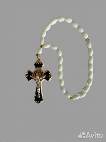 Четки на резинке, белые из камня, с черно- серебри