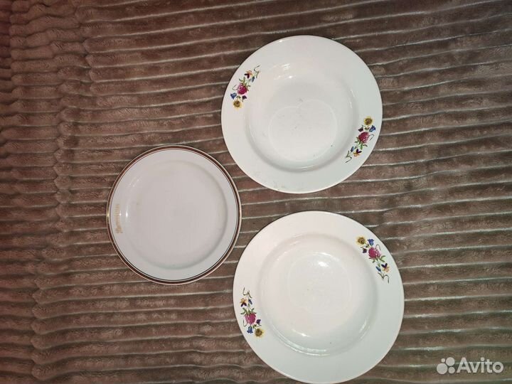 Тарелки разные, соусник СССР