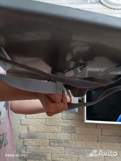 Дежатель для телевизора настенная