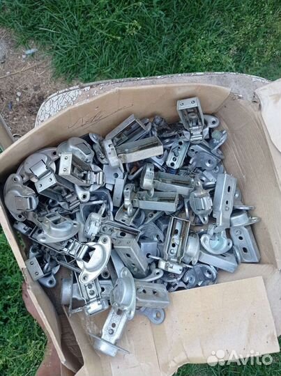 Петли мебельные