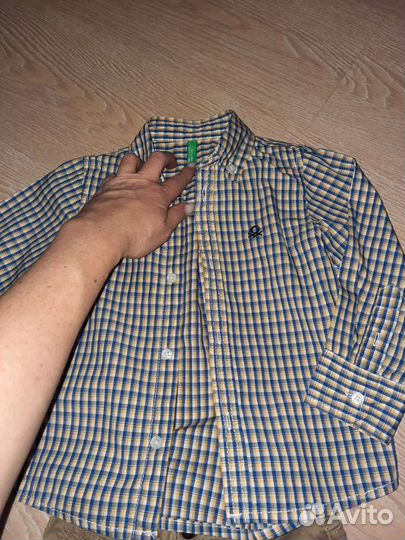 Рубашка и джинсы