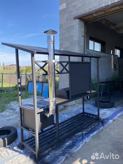 Мангал с крышей