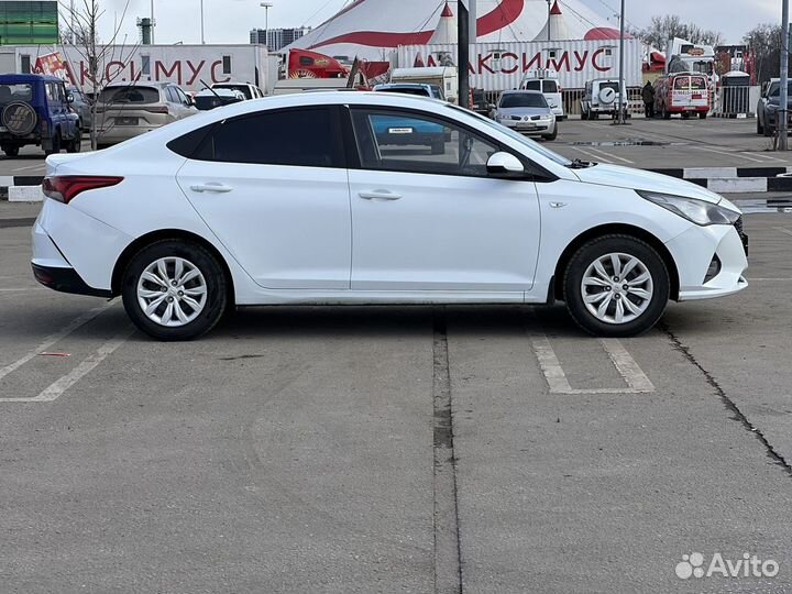 Hyundai Solaris 1.4 AT, 2020, 110 000 км