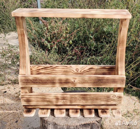 Полка для винных бутылок с бокалами