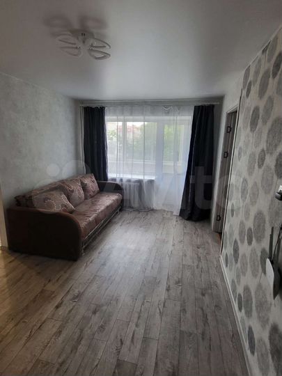2-к. квартира, 42 м², 4/4 эт.