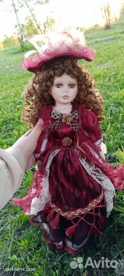 Кукла фарфоровая большая