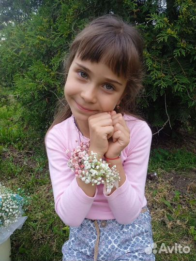 Браслет из живых цветов