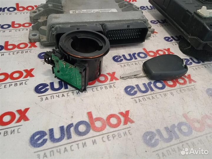 Блок управления двигателем Renault Logan 2005