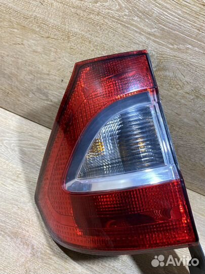 Фонарь задний левый Ford Galaxy 2 Арт. 110323