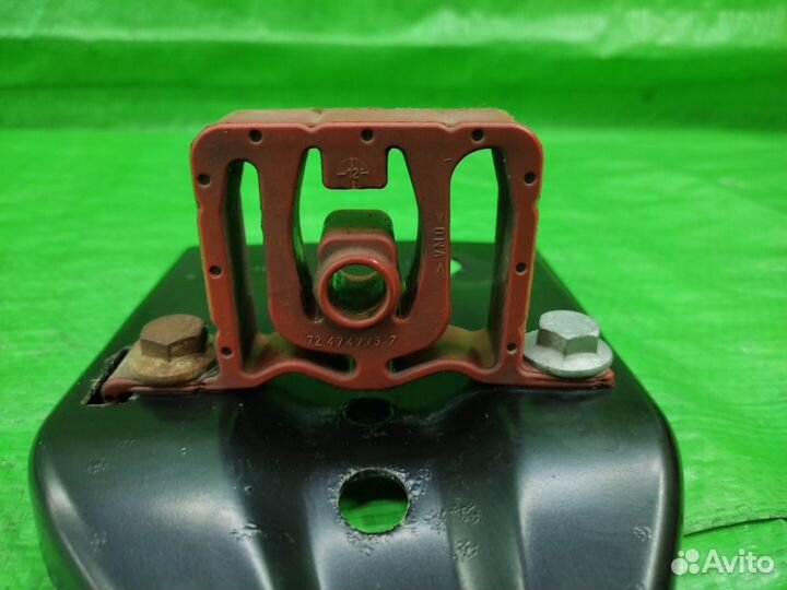 Кронштейн глушителя Volkswagen Tiguan